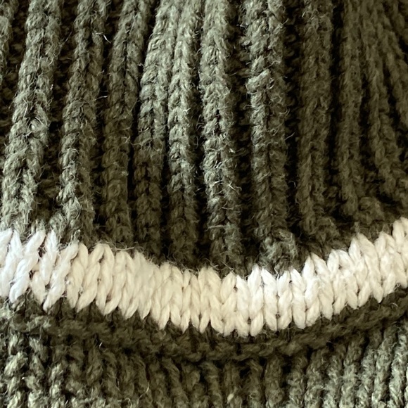 UEC Tarazzia International olive Sweater Size M - Picture 11 of 11